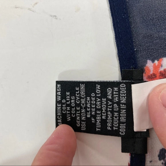 Torrid Womens 0 Plus Floral Sheer Crop Blouse - Picture 7 of 7